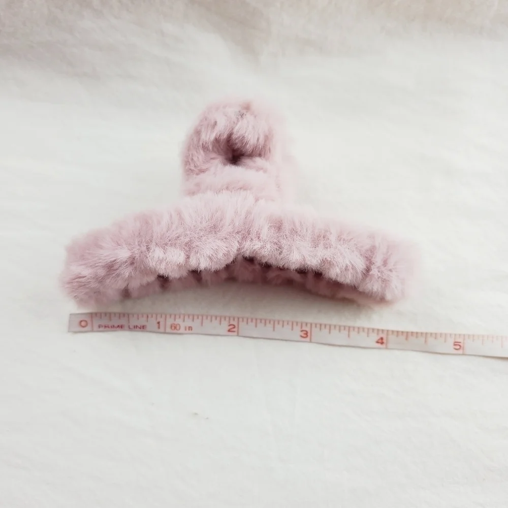 Plush hair claw clip hair accessories